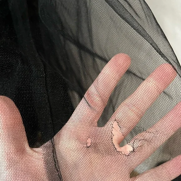 Monique Lhuillier Lusting Over You Black Gown $598 - Picture 4 of 16